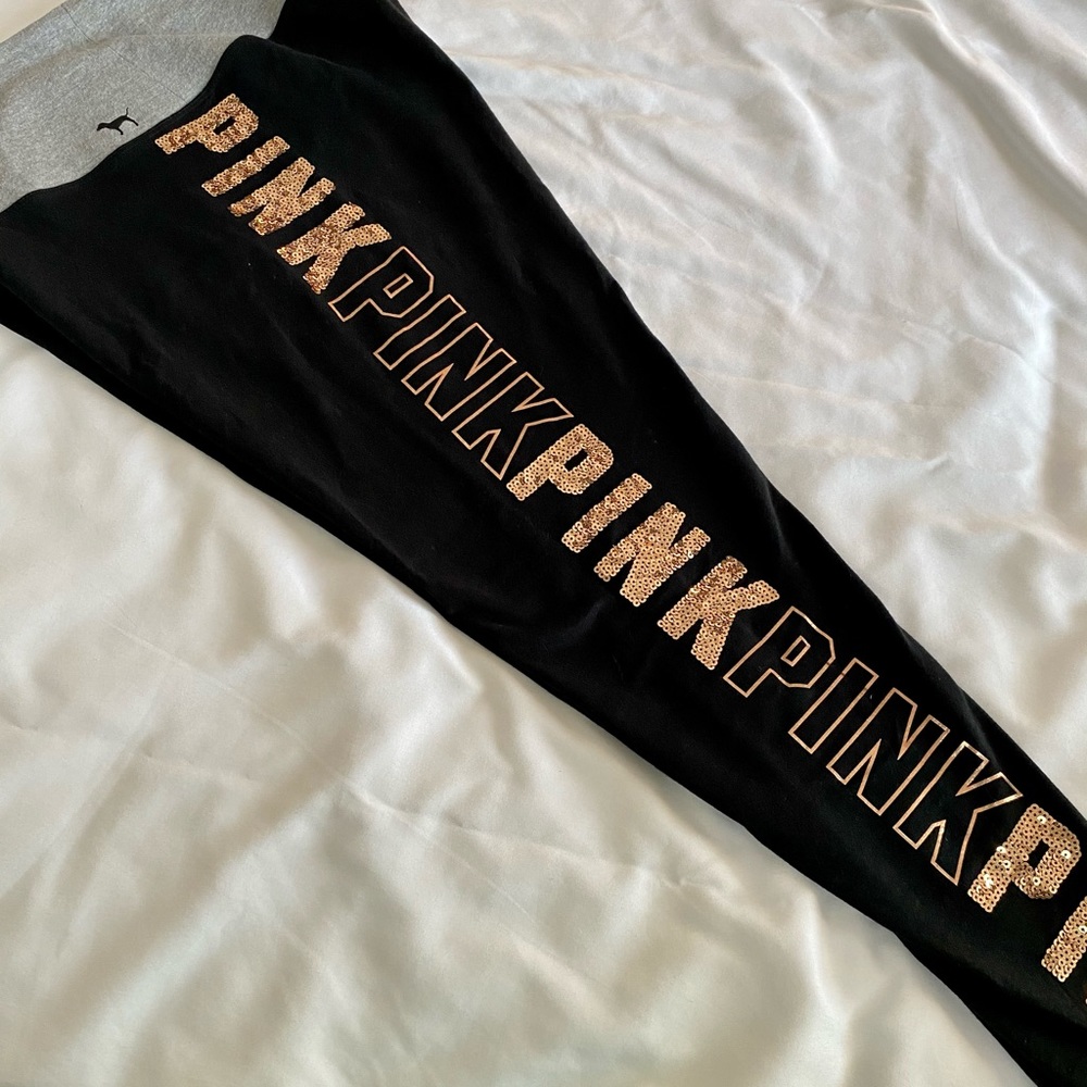 ✨VS PINK ✨Blingy Sequins YOGA pants
